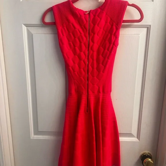 Ted Baker dress size 0, EUC - Picture 2 of 4